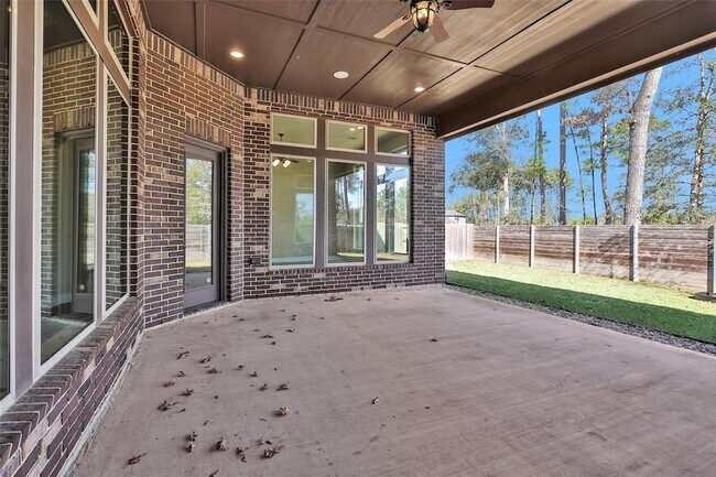 Building Photo - 17339 Camillia Trails