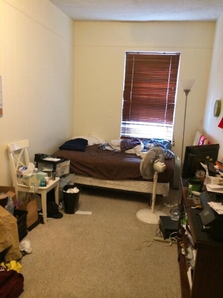 *Pictures are representative samples of the advertised unit. In some cases, the actual units you tou - 19 Aberdeen St