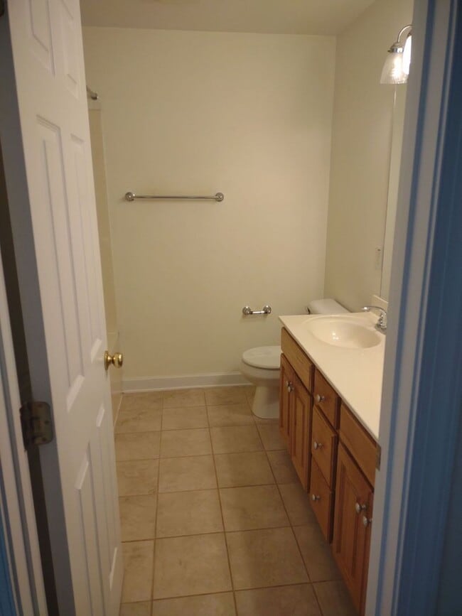 Building Photo - COMING SOON!! Lovely 2 Bedroom House | Gre...