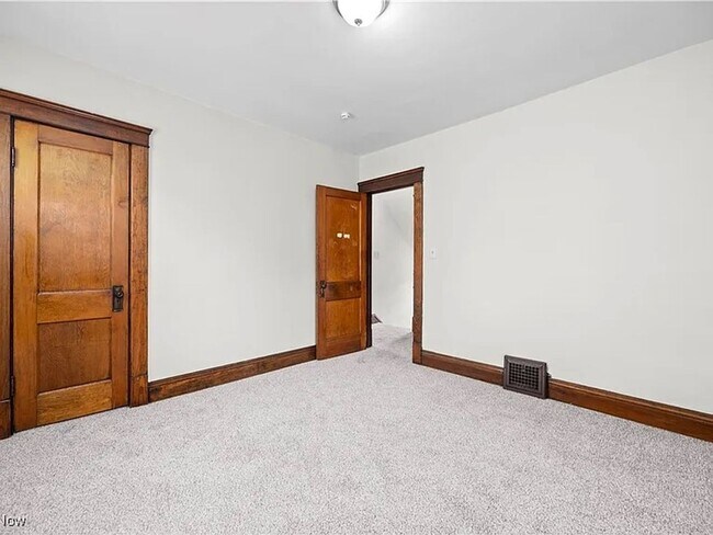 Building Photo - Renovated 3 Bedroom Home with 2 Baths