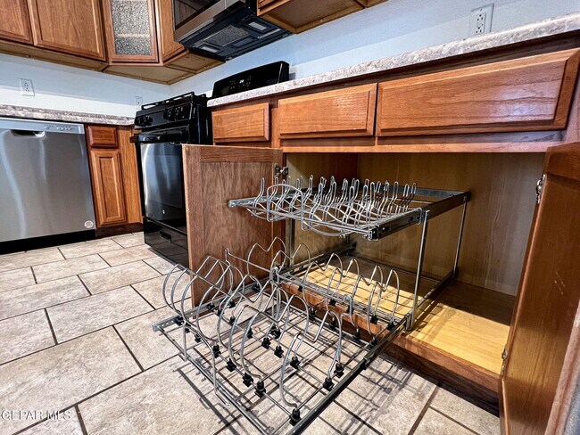 Building Photo - 3141 Fury Point Pl