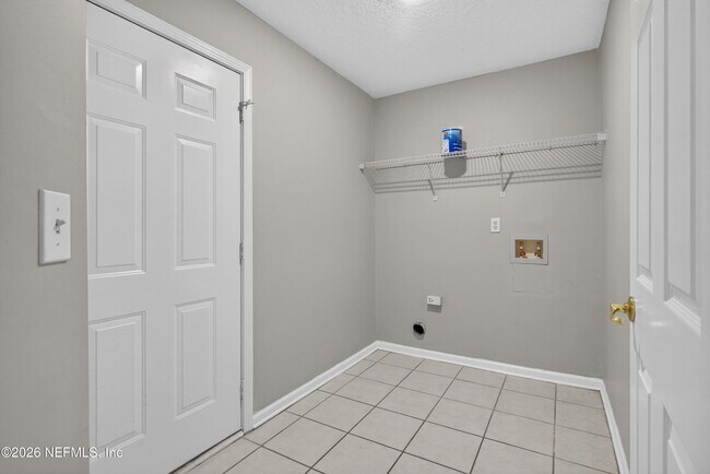 Building Photo - 11669 Collins Creek Dr