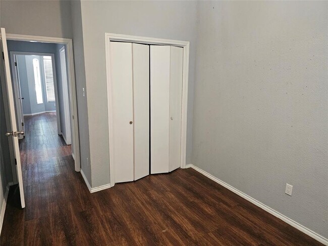 Building Photo - 12503 Deer Falls Dr