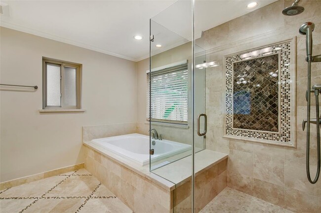 Building Photo - 427 Ashford Forest Dr