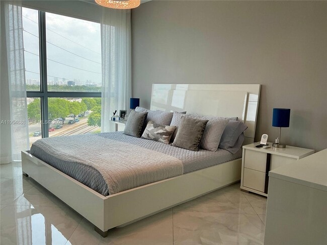 Building Photo - 140 S Dixie Hwy