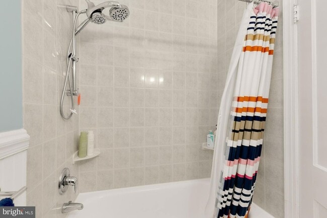 Building Photo - 2650 39th St NW