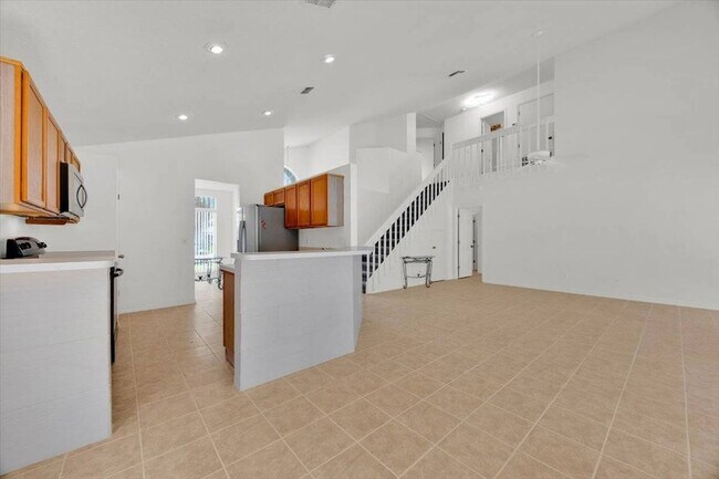 Building Photo - 642 Riggs Cir