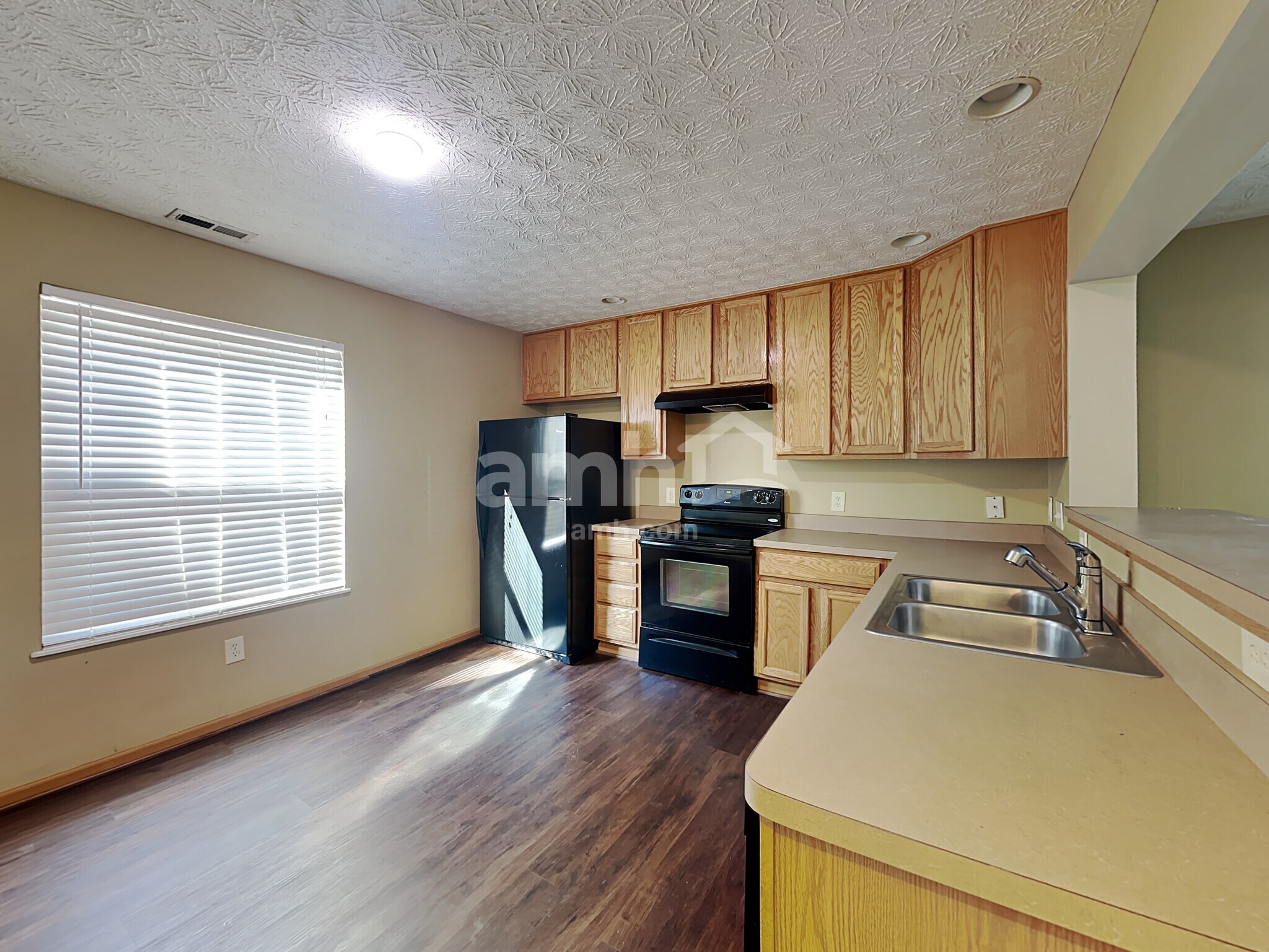 Building Photo - 2023 Friston Blvd