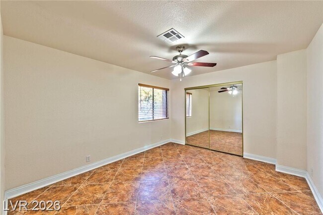 Building Photo - 3151 N Soaring Gulls Dr