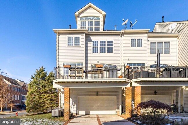 Building Photo - 43789 Water Bay Terrace