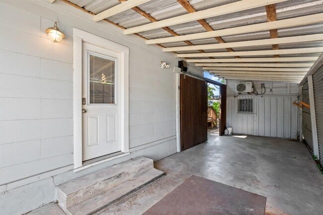 Building Photo - 1184 Navasota St