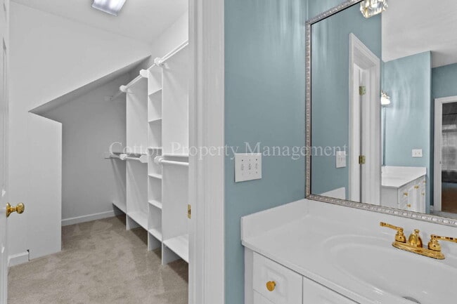 Building Photo - 4728 Wedgefield Dr