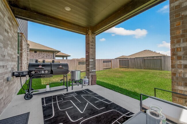 Building Photo - 21624 Elmheart Dr