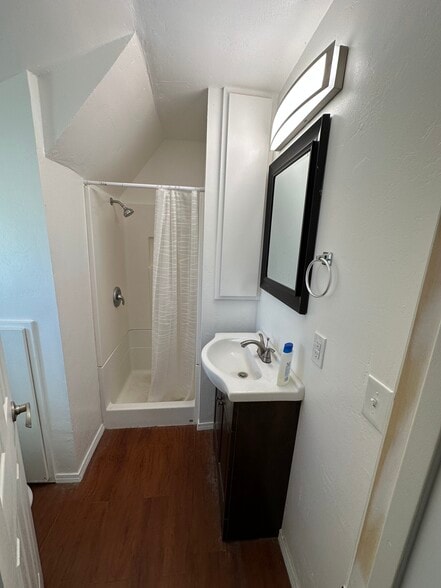 Building Photo - 1431 Tierra del Sol Rd