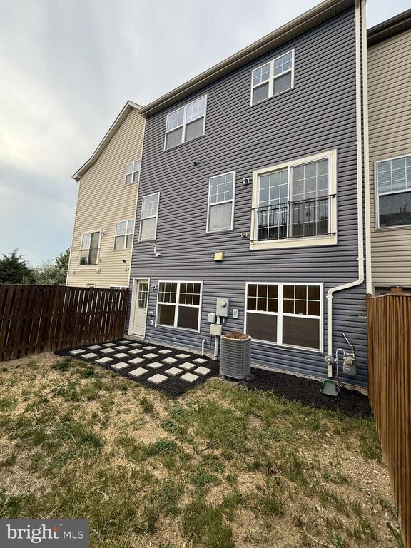 Building Photo - 107 Argyle Ct