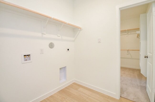 Building Photo - 2708 Pne Blf Dr