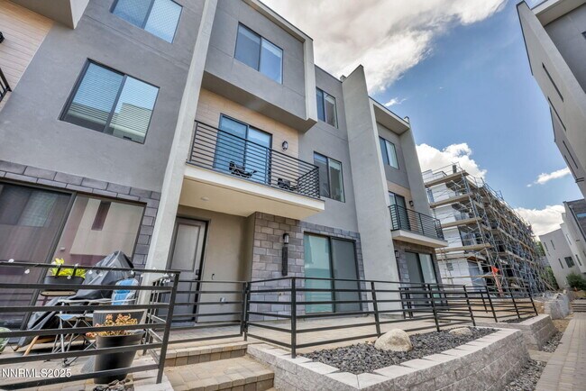 Building Photo - 150 Rissone Ln