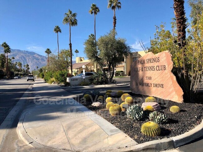 Building Photo - 5300 E Waverly Dr