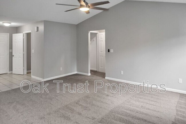 Building Photo - 9605 Crosscut Dr