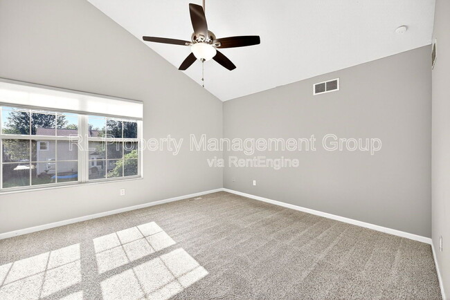 Building Photo - 994 Frieda Ct