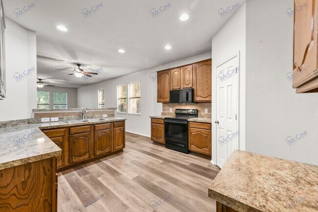 Building Photo - 1004 Riverside Ct