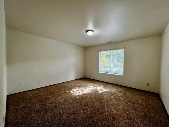 Building Photo - 3614 Fairbanks Ave