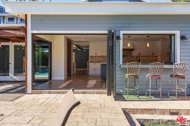 Building Photo - 4744 Haskell Ave