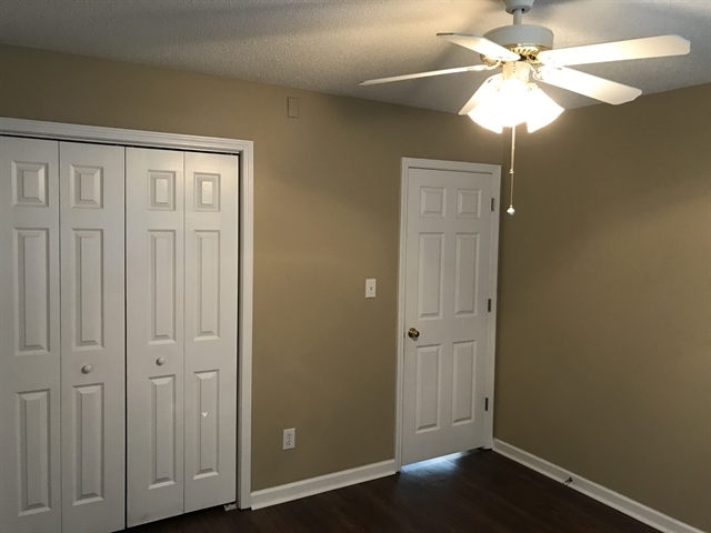 Building Photo - 3041 Andora Drive SW