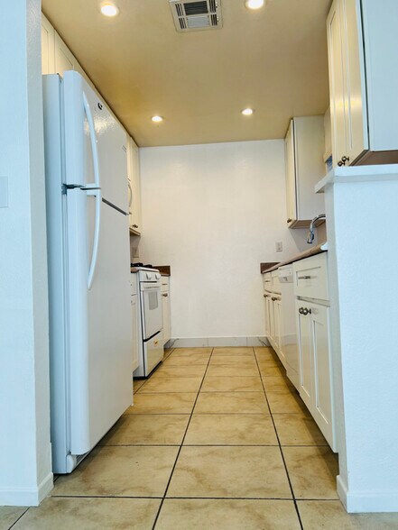 Building Photo - 32655 Aurora Vista Rd