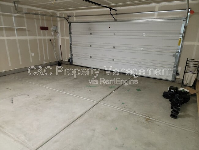 Building Photo - 1366 W Butterfield Ln