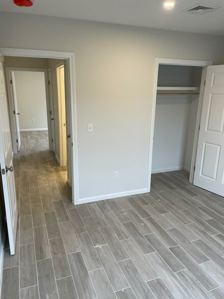 Building Photo - 10 Rebecca Ann Ln