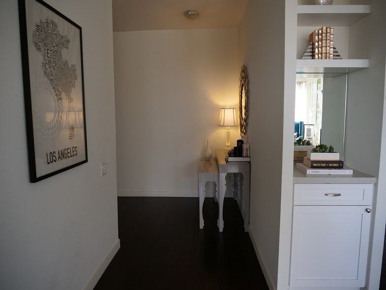 Built in Storage - 8960 Cynthia St