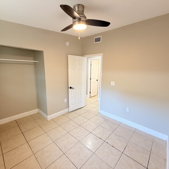 Building Photo - 2245 17th Ave S