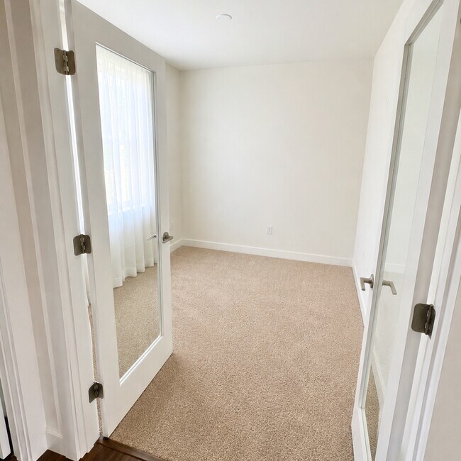 Building Photo - 1206 Marsalis Pl