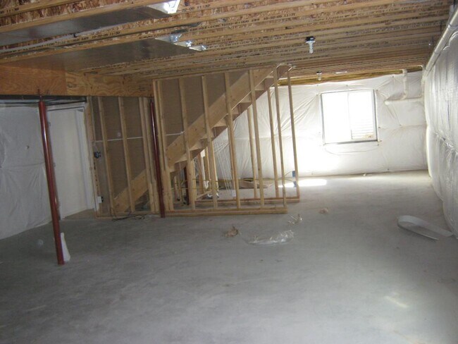 Building Photo - 1276 E Platteville Blvd