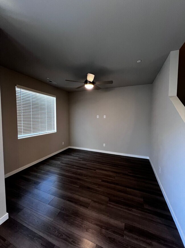 Building Photo - Spacious 4-Bedroom Townhome with Loft, Che...