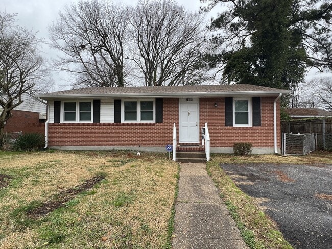 Primary Photo - 2509 Border Rd