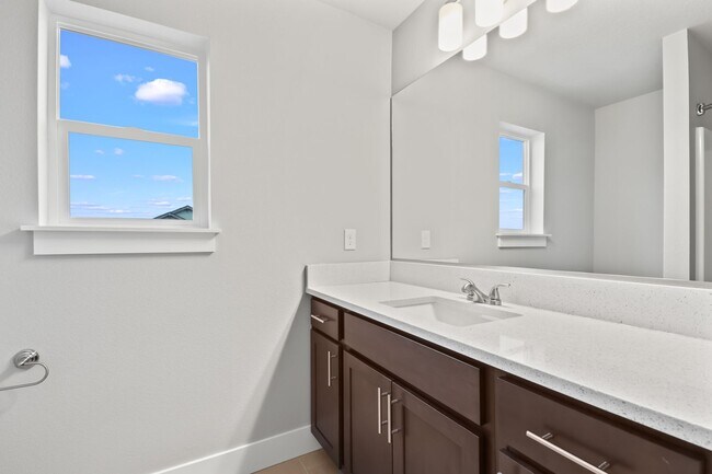 Building Photo - 748 Pinebreak