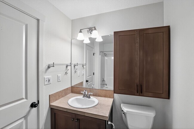 Building Photo - 7993 NE Rockne Way