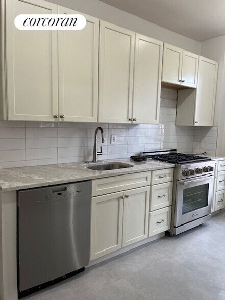 Primary Photo - 821 Maple St