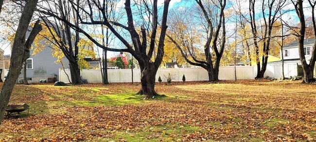 Building Photo - 101 Glen St