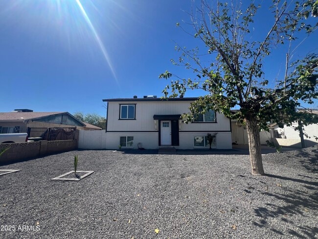 Primary Photo - 4525 E Alta Vista Rd