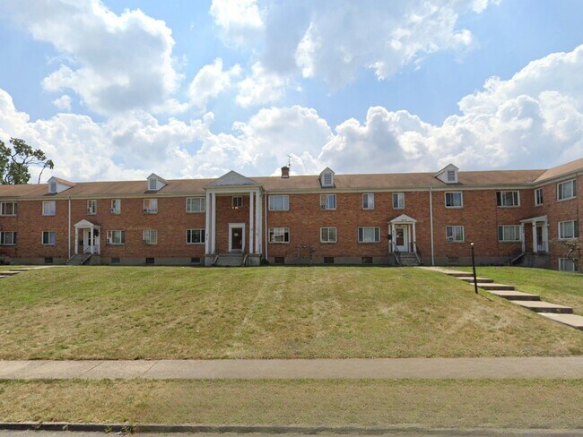 Building Photo - 412 Ryburn Ave