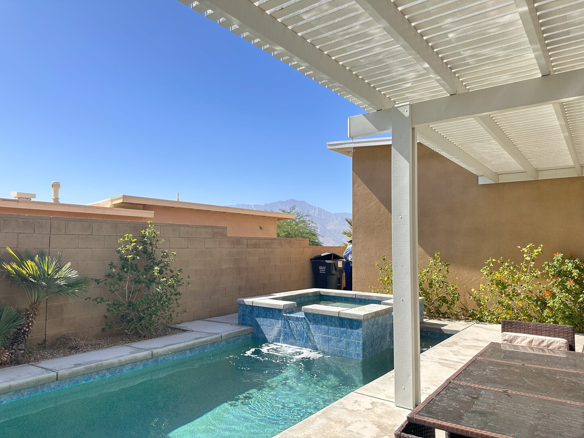 Building Photo - 13938 Avenida La Vis