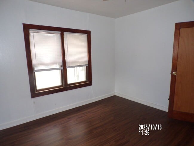 Building Photo - Very nice two-bedroom home located in the ...