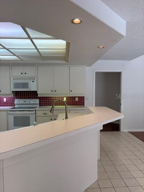 Building Photo - 17311 Hialeah Dr