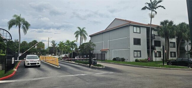 Building Photo - 9250 W Atlantic Blvd