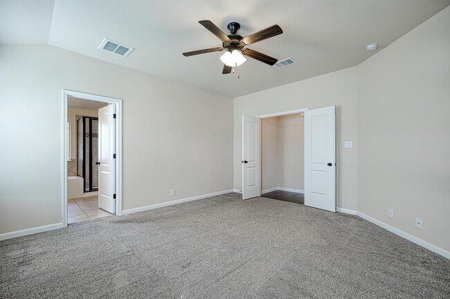 Building Photo - 320 Rock Mill Loop