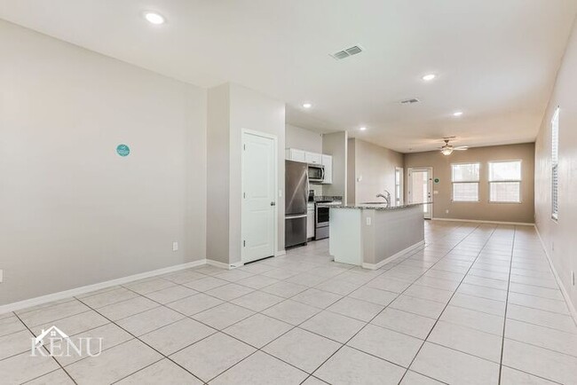 Building Photo - 35271 W San Capistrano Ave