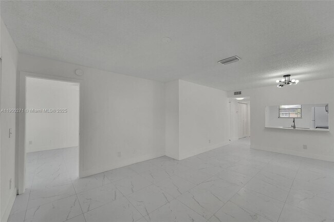 Building Photo - 737 NW 103rd Terrace